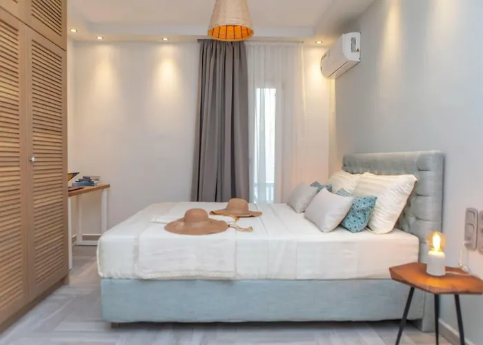 100 Steps - Harmony Naxos City