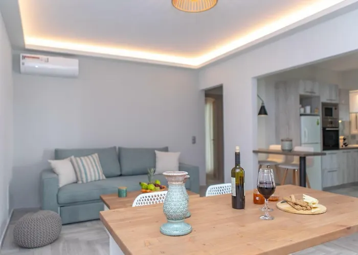 Harmony Beach House - 100 Steps From The Sea Appartement